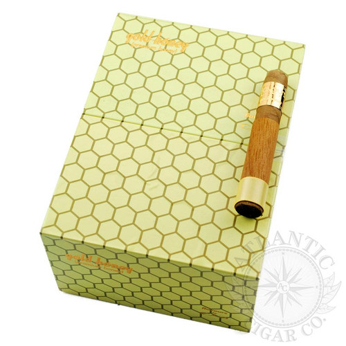 CAO Flavours Gold Honey Petit Corona cigar