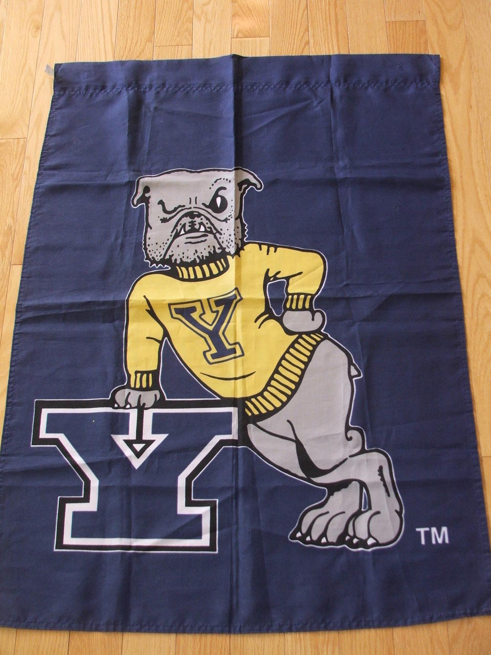 Yale Bulldog Pennant or Flag