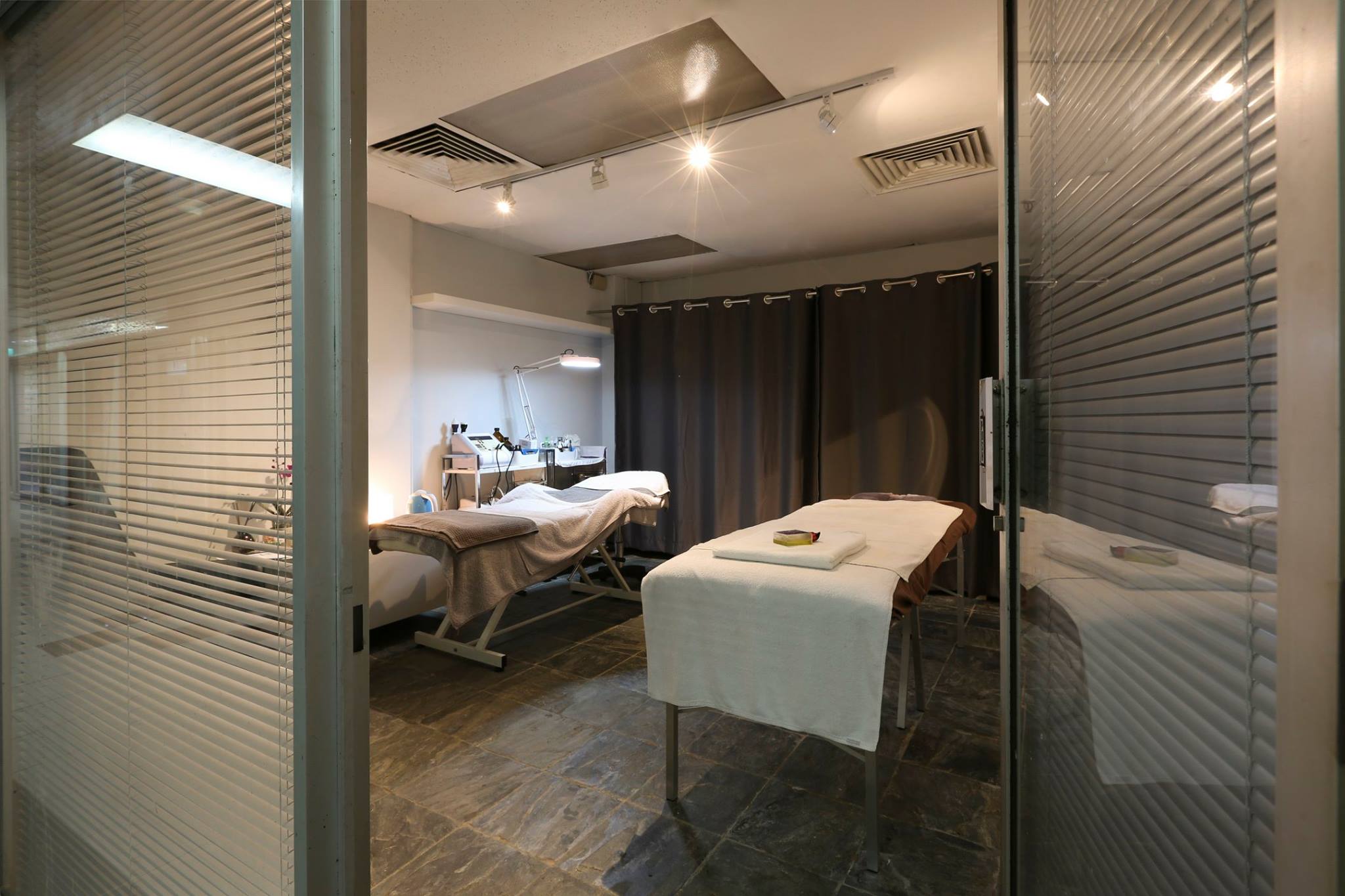 Intro to Deep Tissue Massage on Aug 26, 2017 MaleHQ