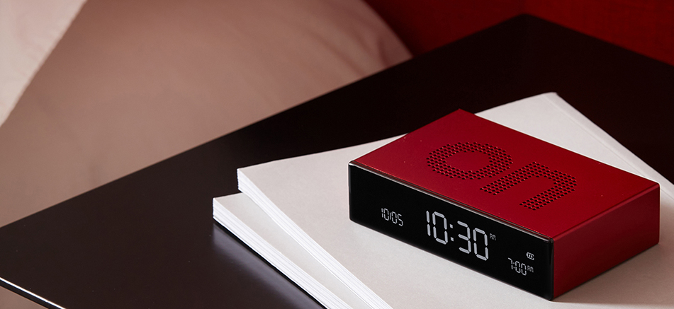 Lexon Flip Premium alarm clock red