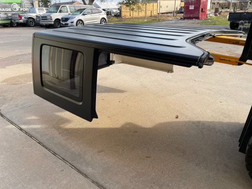 Factory Original Jeep Wrangler JKU 4-Door Hard Top Black JKU0225