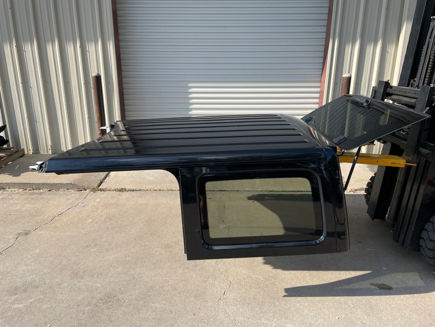 Factory Original Jeep Wrangler JLU 4-Door Hard Top in Gloss Black