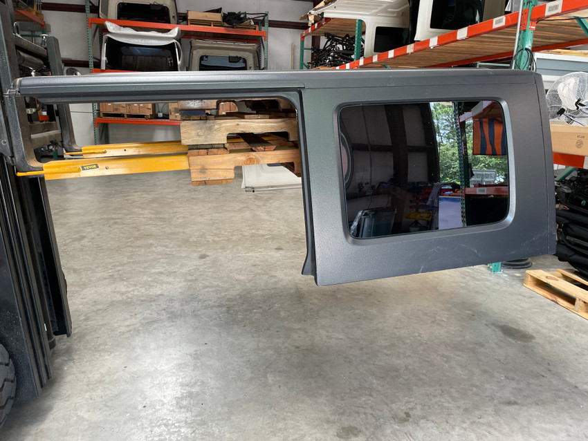 Factory Original Jeep Wrangler JKU 4-Door Hard Top Black JKU1031