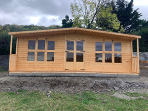 24x10 2ft Porch x5 Opening Windows