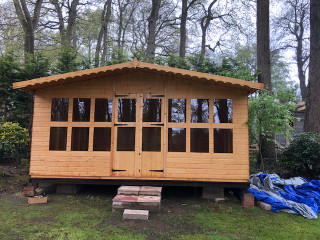 16x12 2ft roof overhang summerhouse