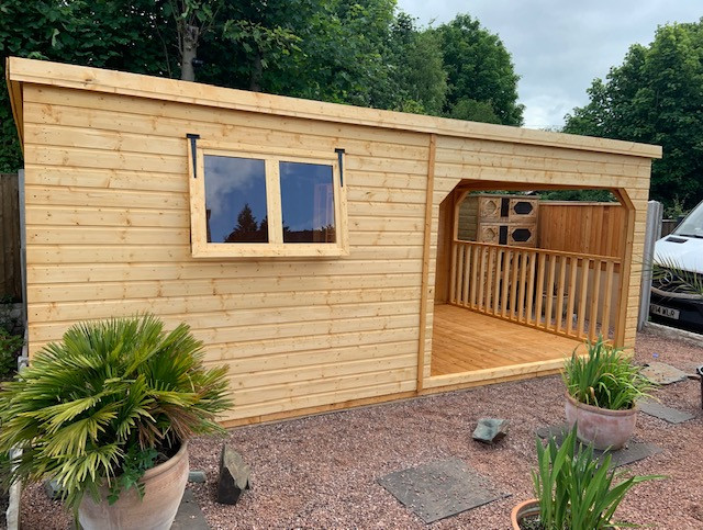 18x10 pent summerhouse/ hot-tub combination
