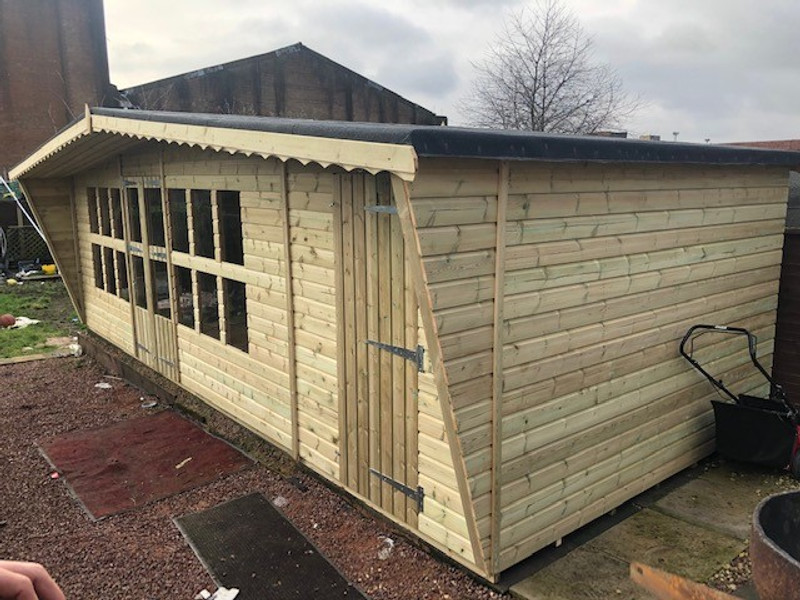 24x10 apex 2ft roof overhang & tapped sides summerhouse partition at 22ft single door partition at 8ft