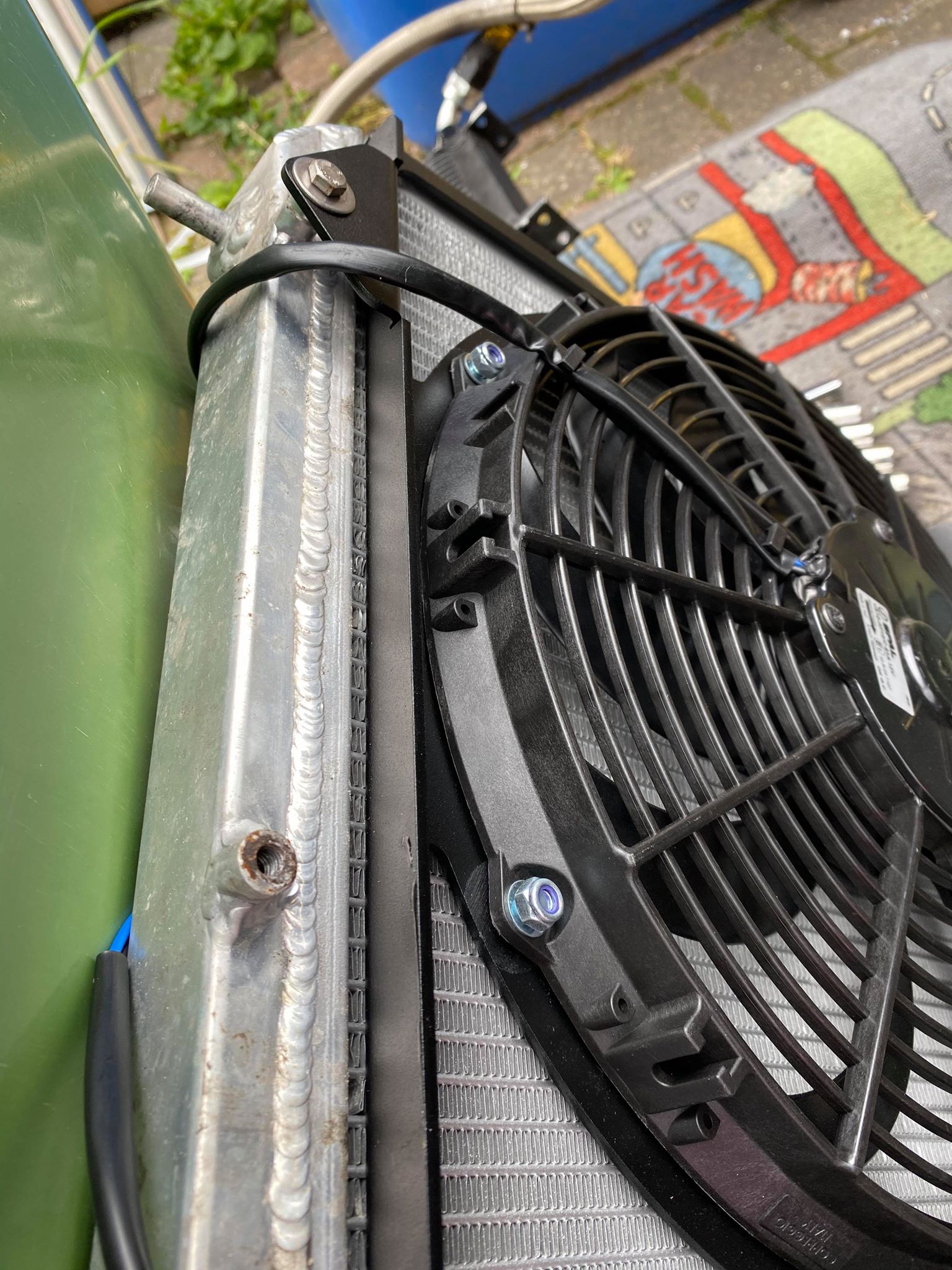 Honda Civic FN2 fan mounting bolts on the radiator assembly