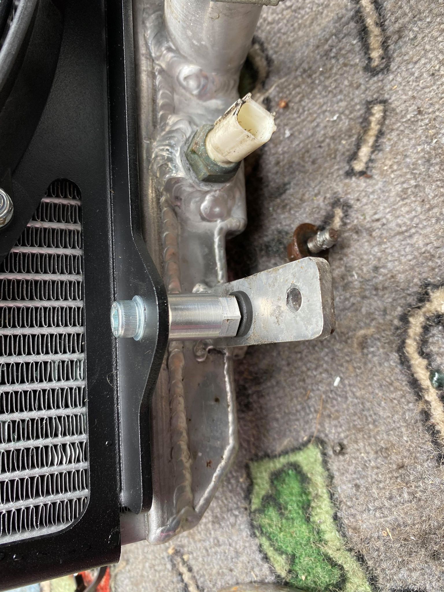 Honda Civic FN2 fan shroud lower tab with O-ring and metal collar fitted