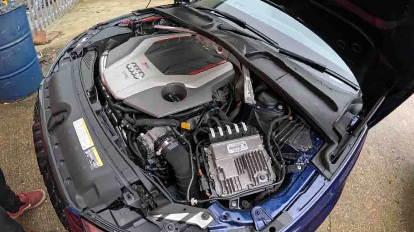 Audi RS4 engine bay used for Exoracing heat soak and turbo blanket temperature testing