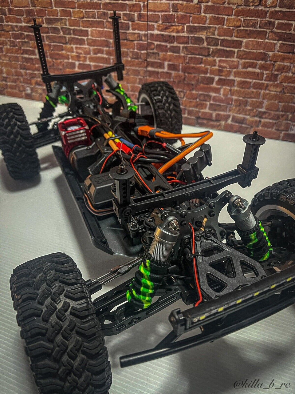 ARRMA 8th SCALE KRATON OUTCAST TYPHON 6S SHOCK BOOTS (Set of 4)