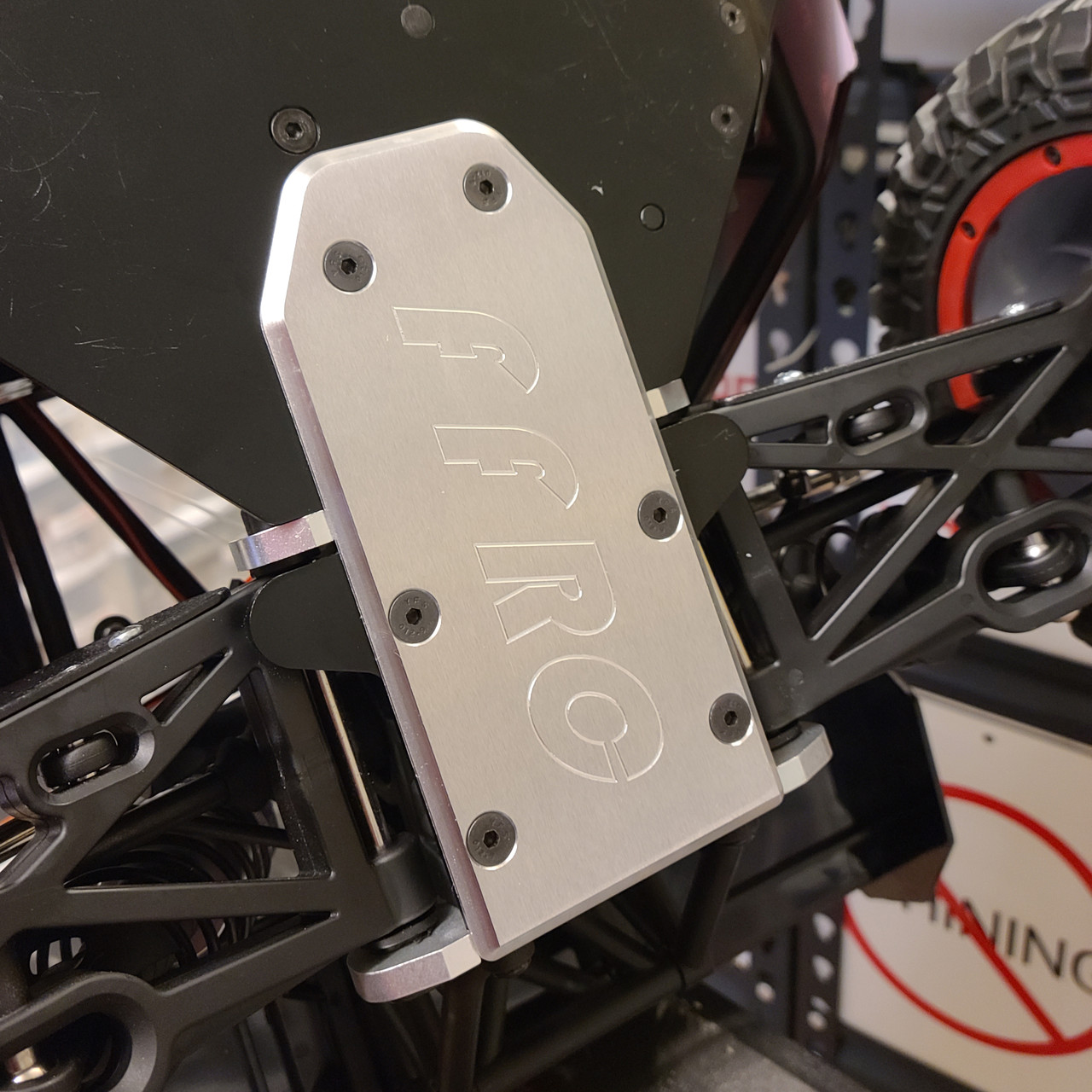LOSI DBXLE 2.0 ALUMINUM HEAVY DUTY REAR SKID