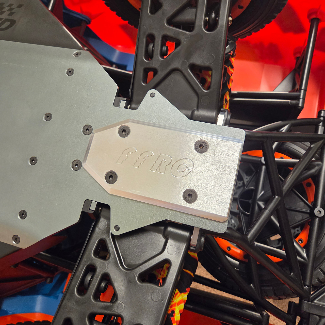 Just look at that beautiful finish!  These skids are a full 3/16" thick, thats almost a quarter inch of material there.  Can you say heavy duty??