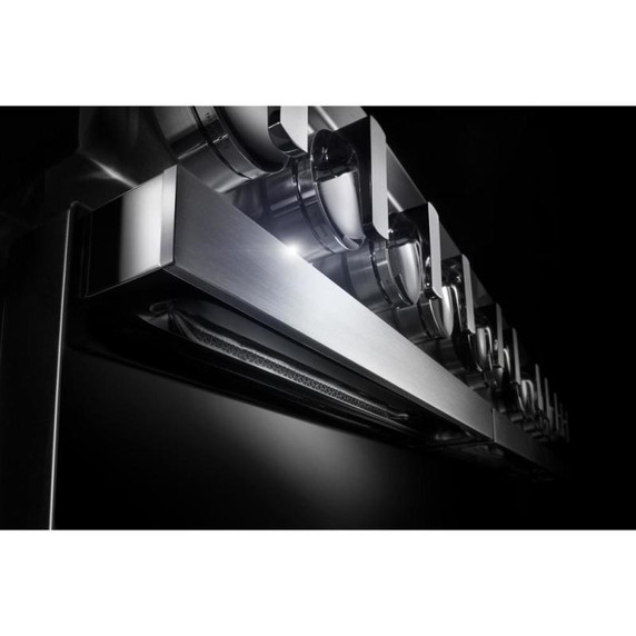 Jennair® 48" NOIR™ Gas Professional-Style Range with Chrome-Infused Griddle and Infrared Grill JGRP748HM