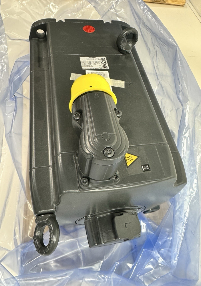 Siemens 1FK7105-2AC71-1RB0-Z N05 + N24 Synchronous Motor