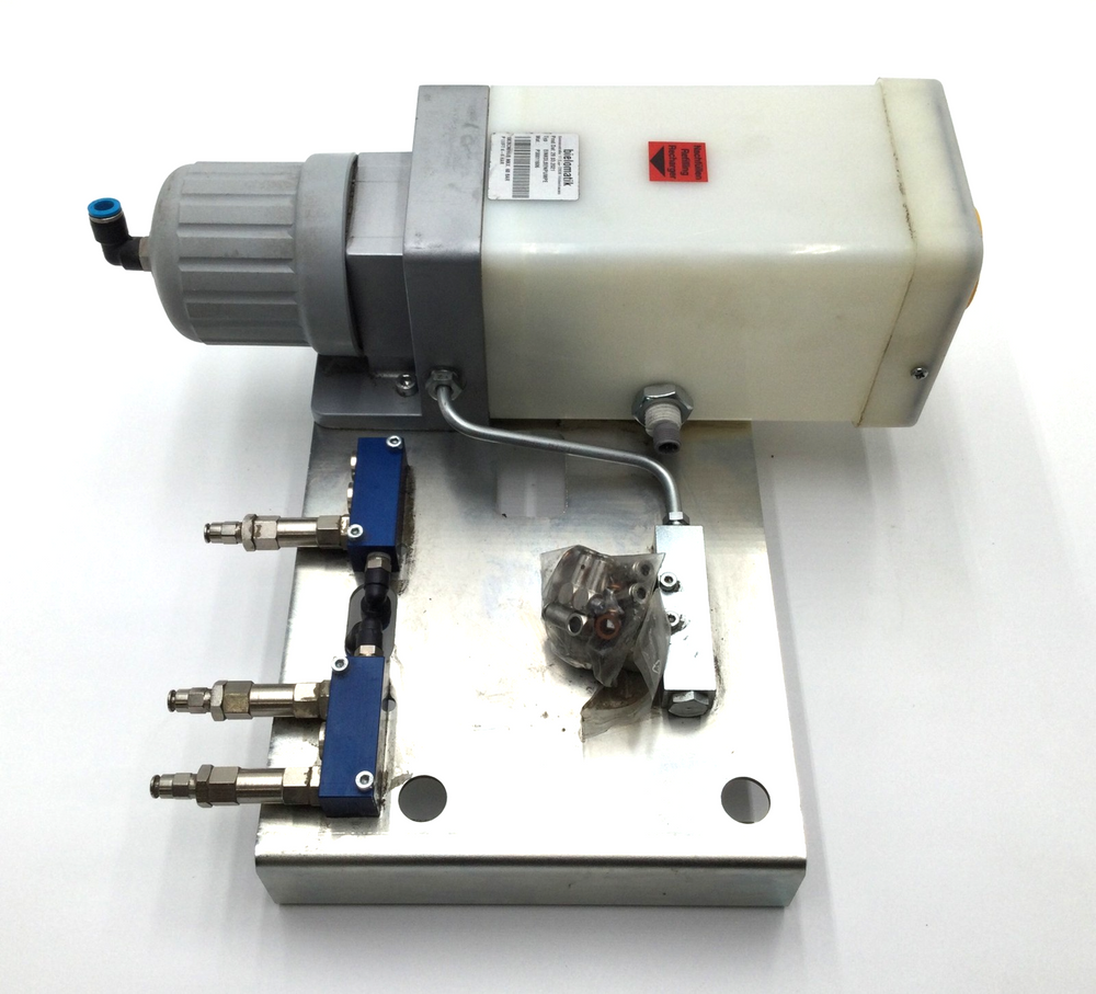Bielomatik P30011606 Single Piston Lubrication Pump With Metal Mounting Plate & Fittings