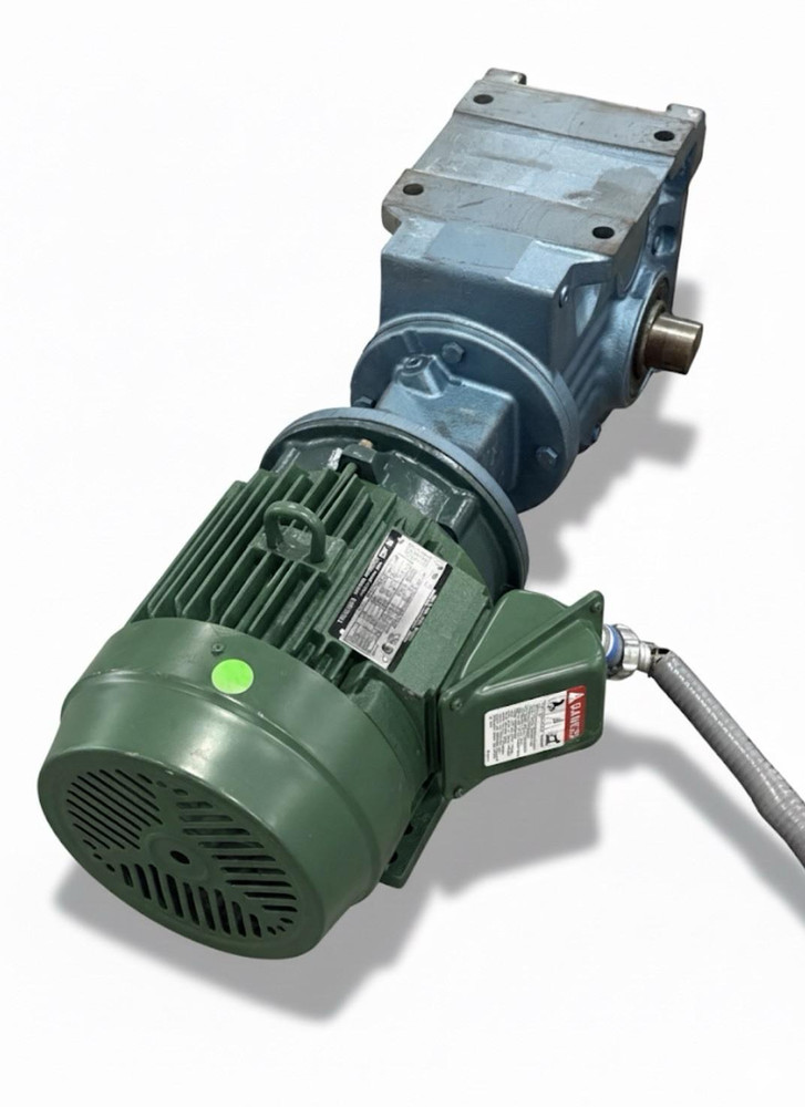 Sew-Eurodrive KA77BAM184 Helical Gear Reducer w/ Toshiba B0054FLF2AYH 5HP Motor