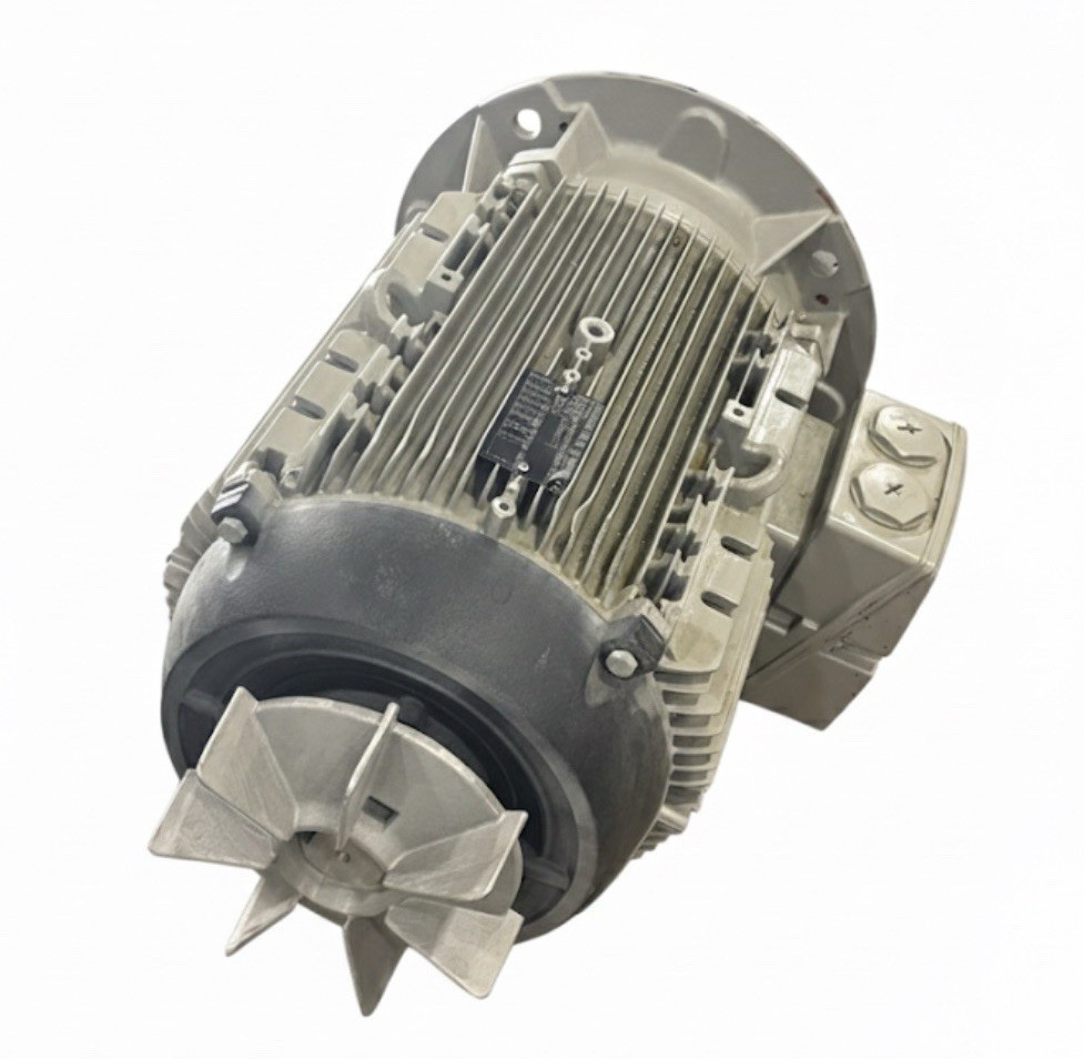 Siemens 1AV3164C/1LE10231DC422FA4 15HP Motor 460V 3-Ph TEFC (Cracked Shroud)