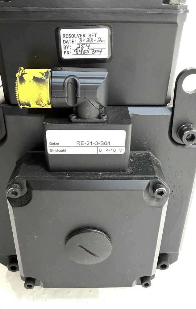 Baumuller DS 100 S 105 3PH Synchronous Motor 3,7 KW S1 IP64/65 1000 RPM