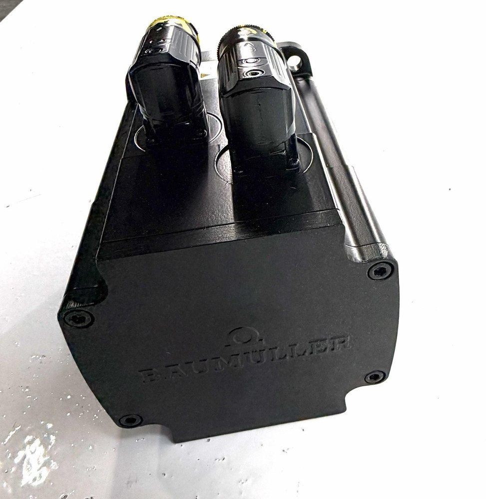 Baumuller DSC1-056KO65U-20-54-AOB-FPP-K-AN-O+AG1 Servo Motor