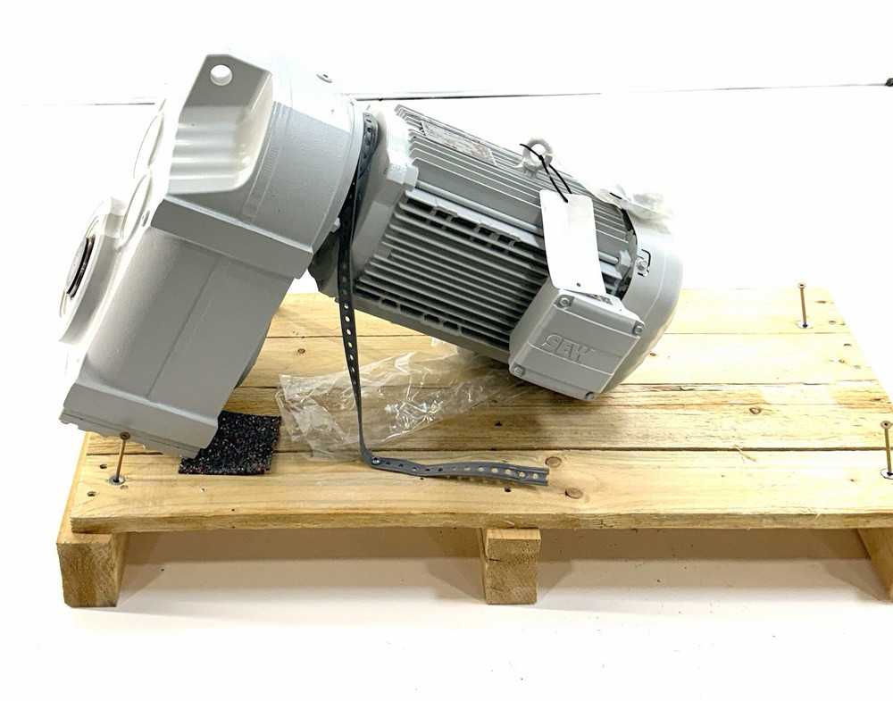Sew-Eurodrive FA77/G DRN132S4 Gearmotor