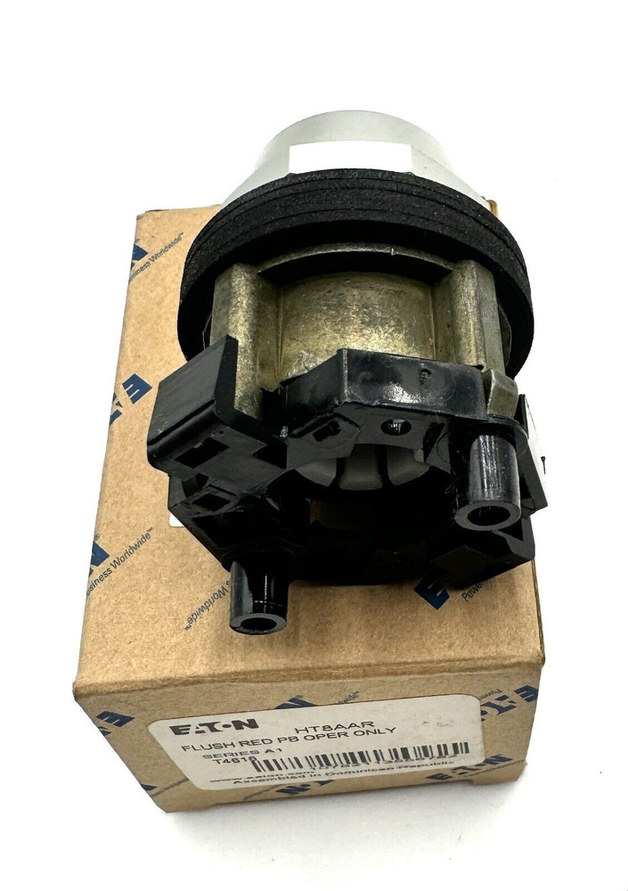 Eaton  HT8AAR Red Flush Head Push Button