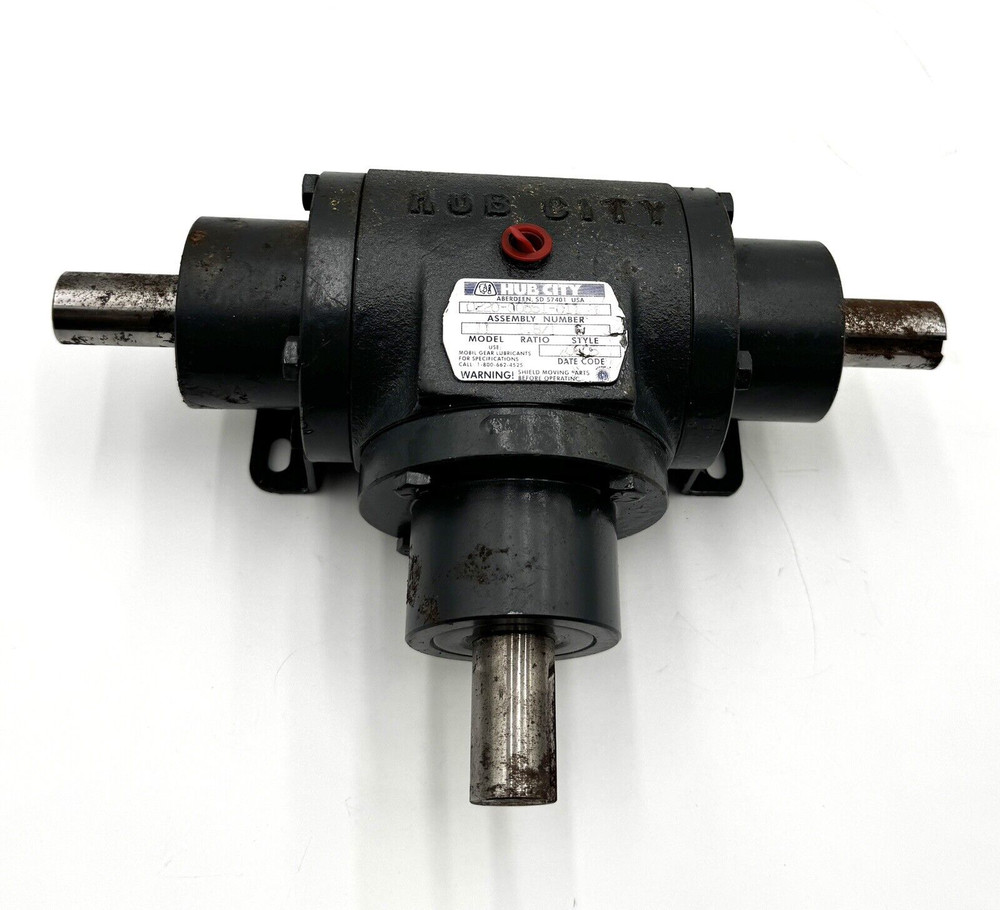 Hub City 0220-00551-011 Model 11 1.8/1 Ratio Bevel Gear Reducer