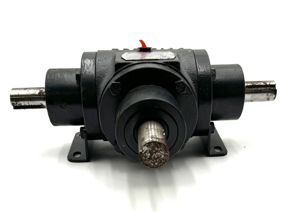 Hub City 0220-00551-011 Model 11 1.8/1 Ratio Bevel Gear Reducer