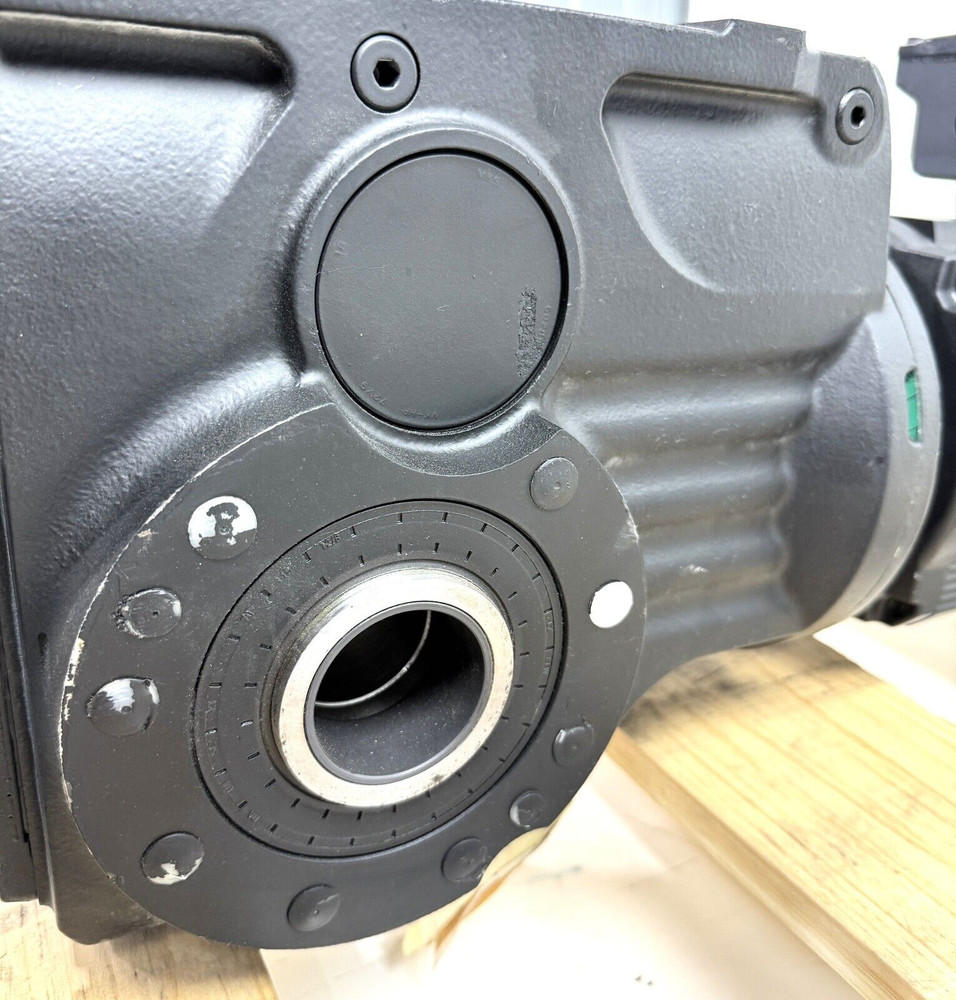 SEW-Eeurodrive KH77/T CM112L/BR/TF/VR/AK1H/KK50 Helical-Bevel Gearmotor