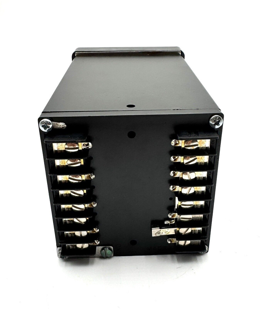 Partlow 2111111 Temperature Controller MIC 2000 Series