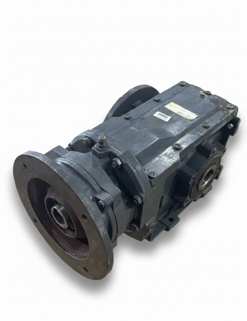 Siemens 2KJ3503-6EA04-0FR1-Z Right Angle Gear Reducer Flange Mount