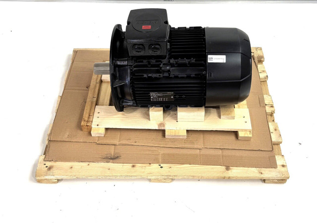 Siemens 1LE10031CB034FB4-Z Motor
