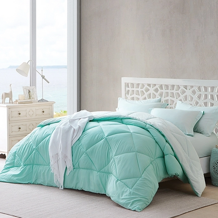 Yucca/Hint of Mint Reversible King Comforter - Oversized King XL Bedding