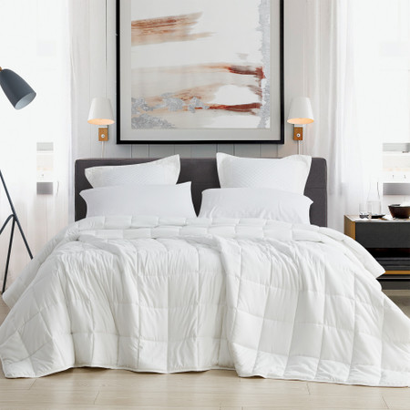 Chommie - The Oversized Weighted King Comforter - White