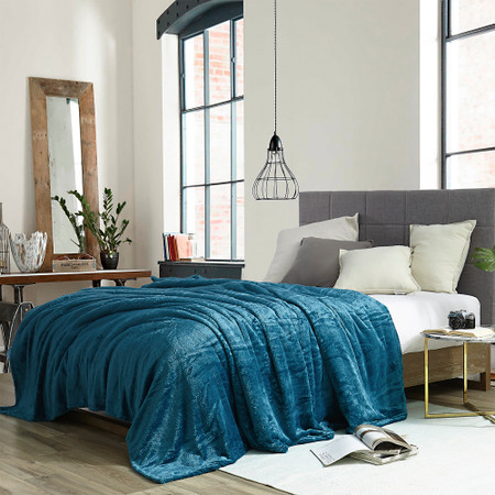 Me Sooo Comfy - Coma Inducer® King Bedding Blanket - Ocean Depths Teal