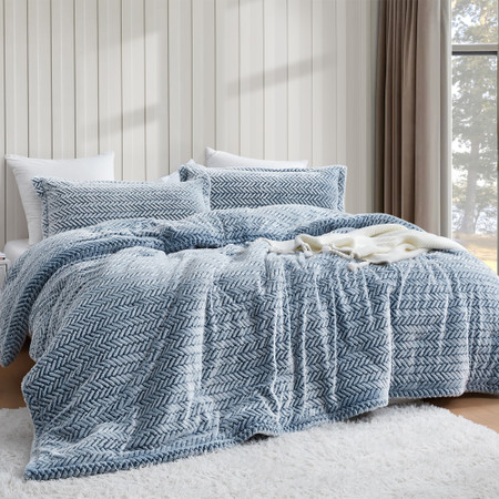 Cozy Peaks - Coma Inducer® Oversized Comforter - Chevron Frosted Navy