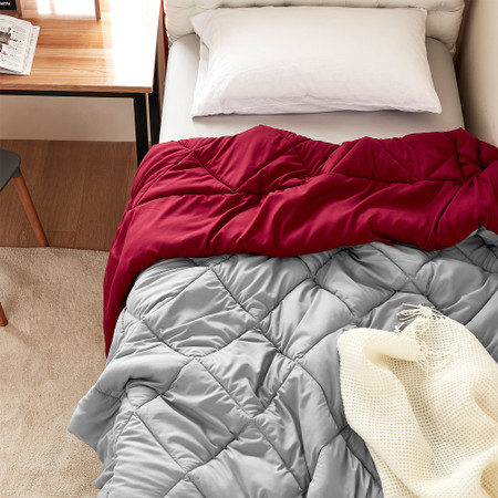 Ultimate Gray/Scooter Red Full Comforter - Oversized Full XL Bedding