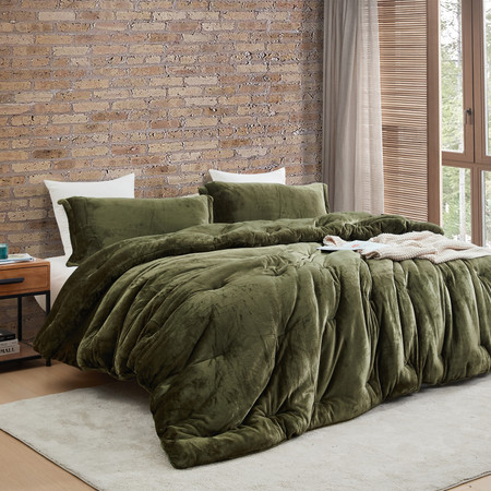 Thicker Than Thick - Coma Inducer® Oversized Comforter - Standard Plush Filling - Winter Moss