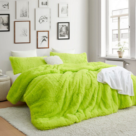 Full of Fluff - Coma Inducer® Oversized Queen Comforter - Green Screen