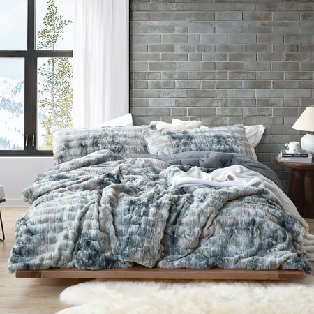 Chunky Bunny Spotty Yoga - Coma Inducer® Oversized Queen Comforter - White Gray