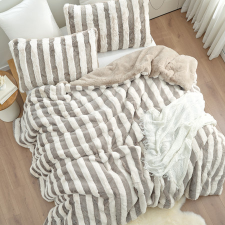 Chunkiest Chunky Bunny® Freezin Waters - Coma Inducer® Oversized King Comforter Set - Lush Brown