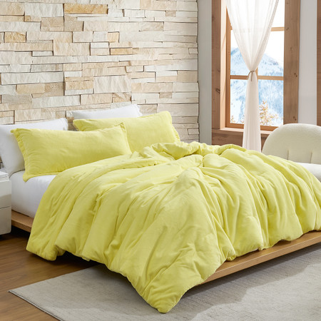 Coma-Tose - Coma Inducer® Oversized King Comforter Set - Buttercream Buzzin Bee