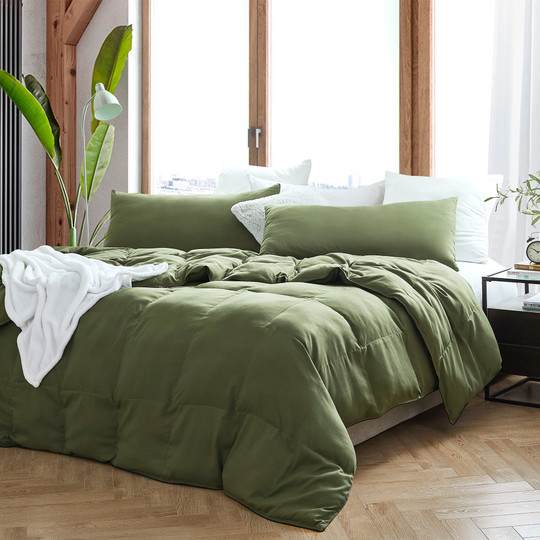 Green XL Comforter for Twin XL, Queen, King, or Alaskan King Sized Bed