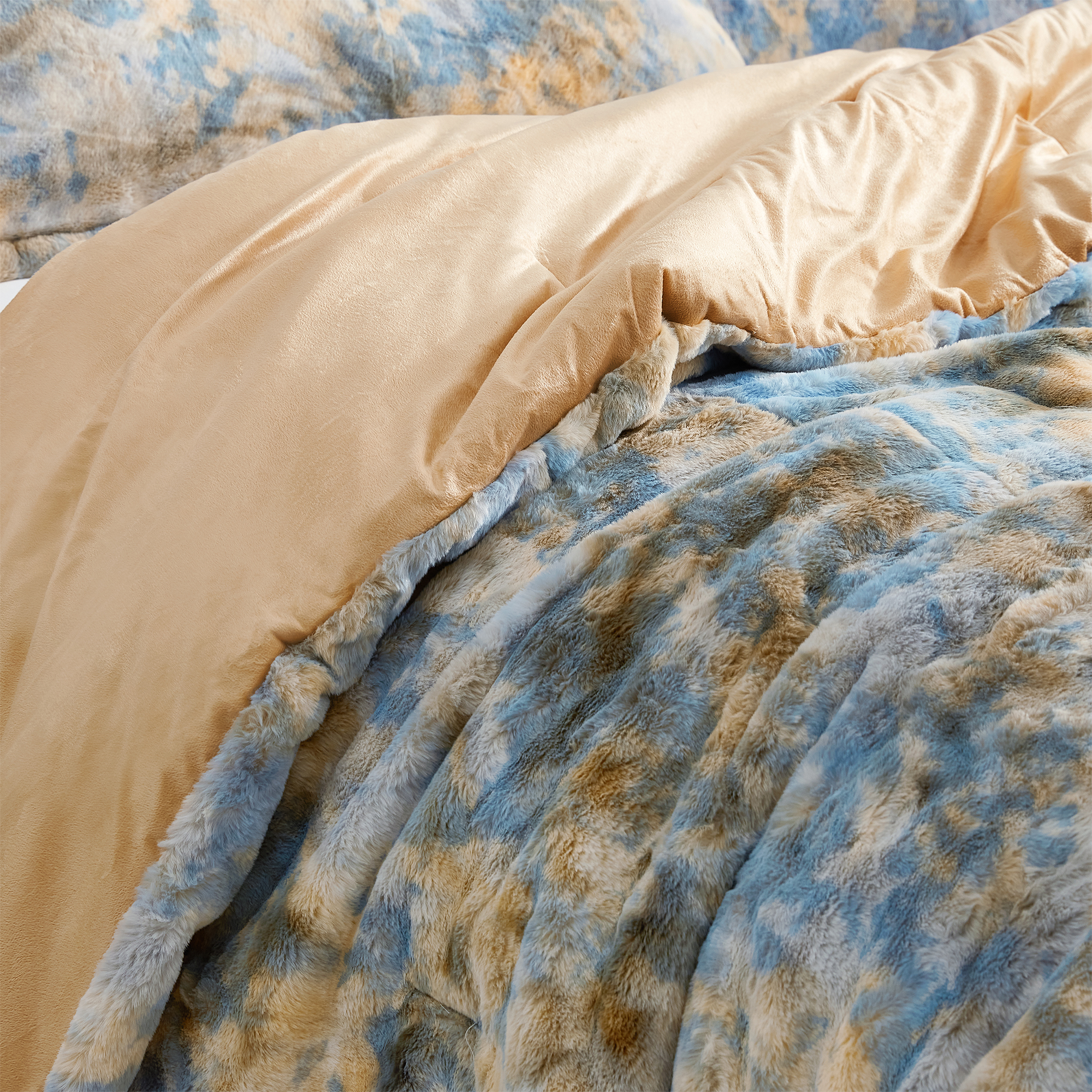 Machine Washable Twin, Queen, or King Oversized Comforter with Matching Standard or King Pillow Shams
