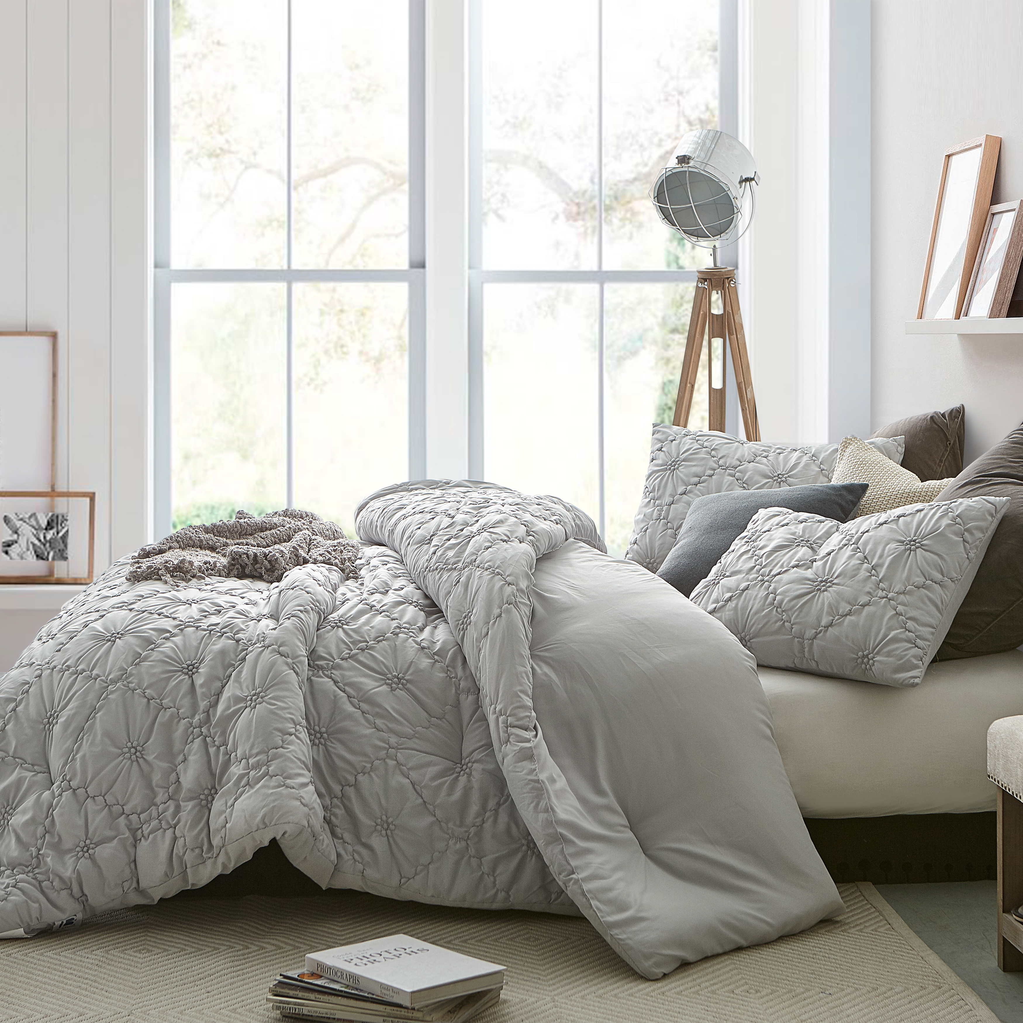 Farmhouse Morning Textured Bedding - Oversized Twin XL Comforter - Glacier Gray