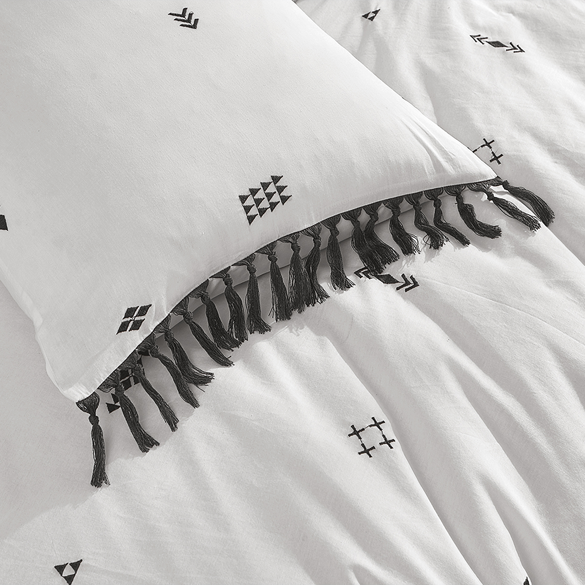 Topaz Textured Twin XL Comforter - White with Dark Gray Accent