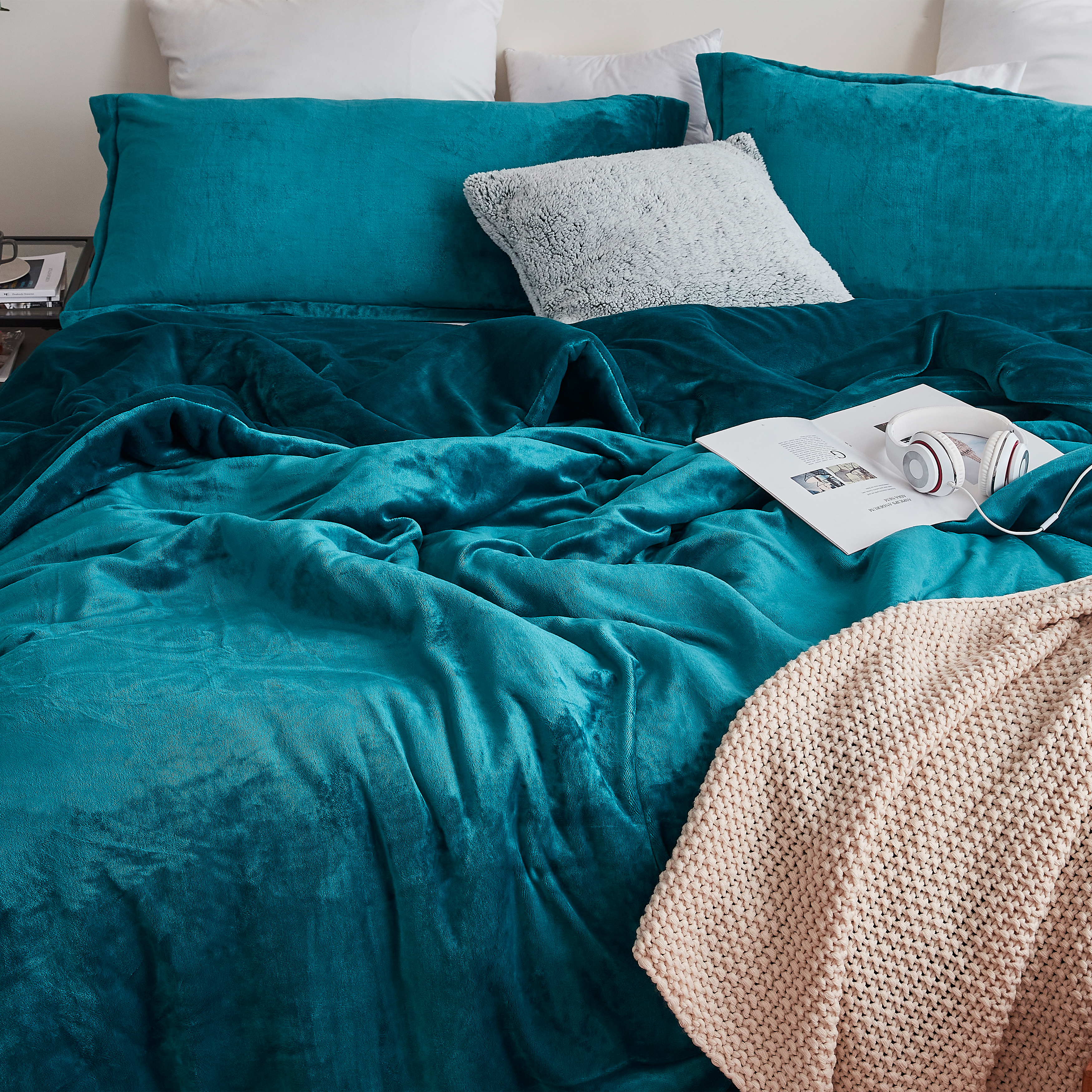 Best Selling Original Plush Coma Inducer Blanket Made with Super Soft Plush Bedding Materials