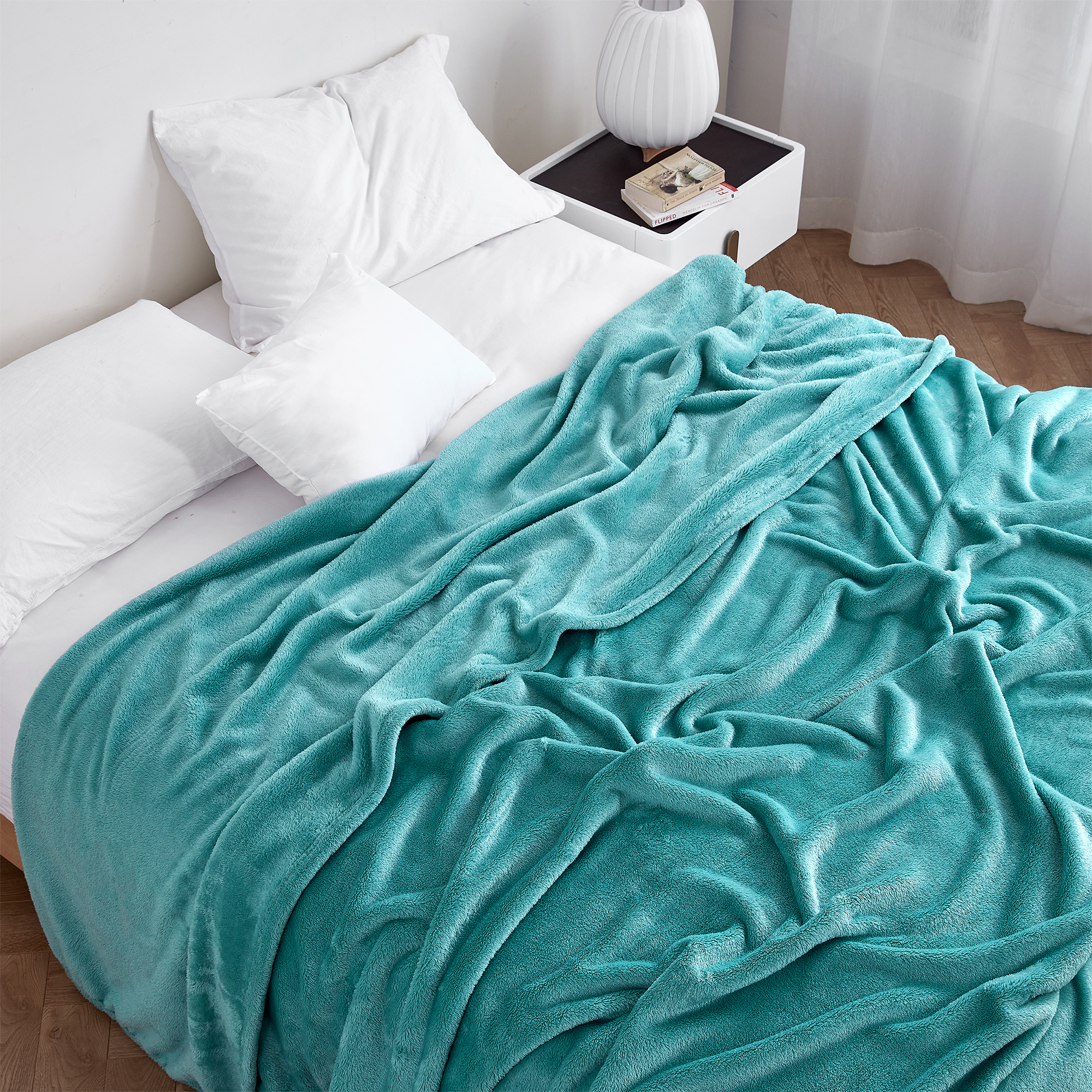 Dusty Turquoise King Sized Bedding Blanket Made with Super Soft Plush Bedding Materials