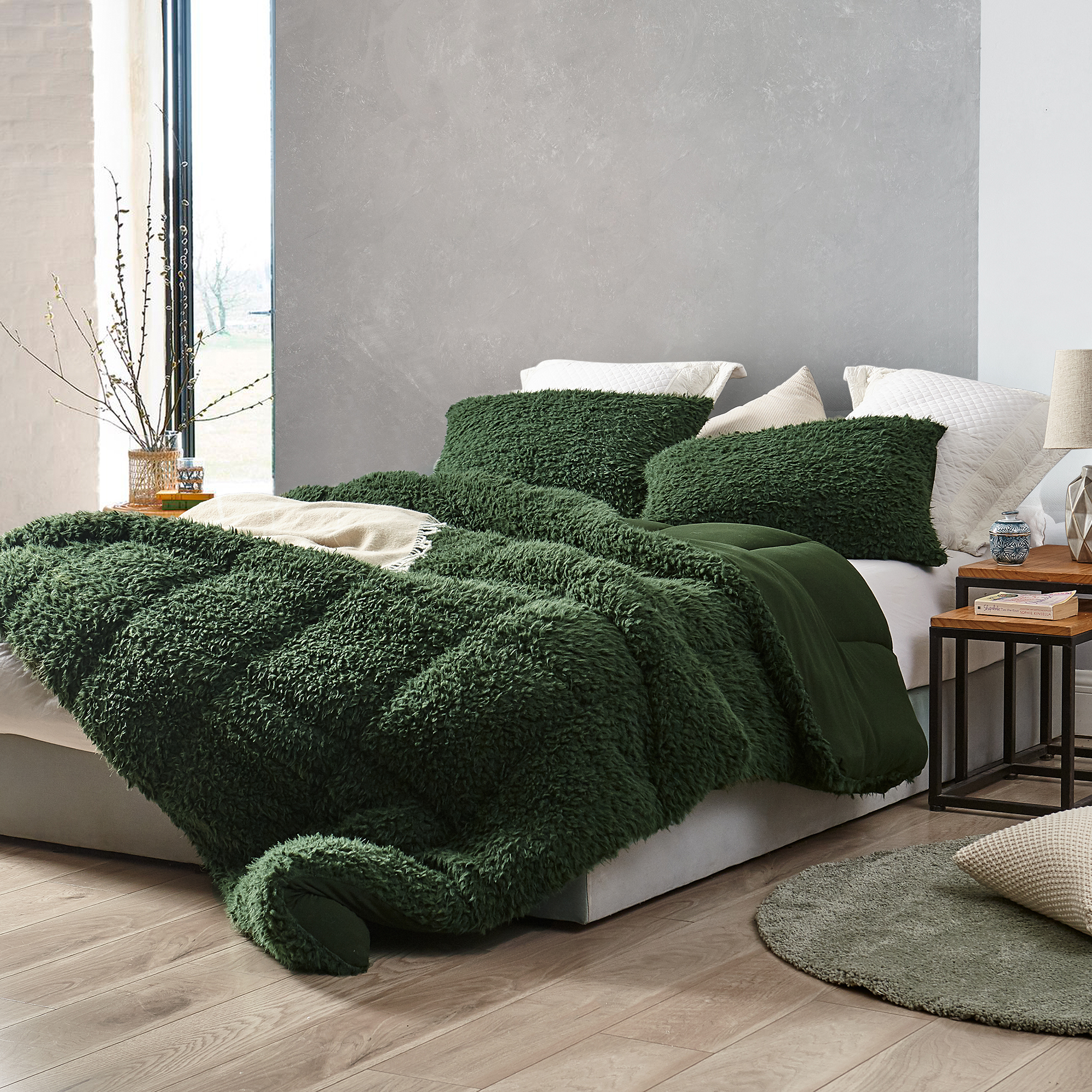 Trendy Green Bedroom Decor for Your Oversized King Bedding Set