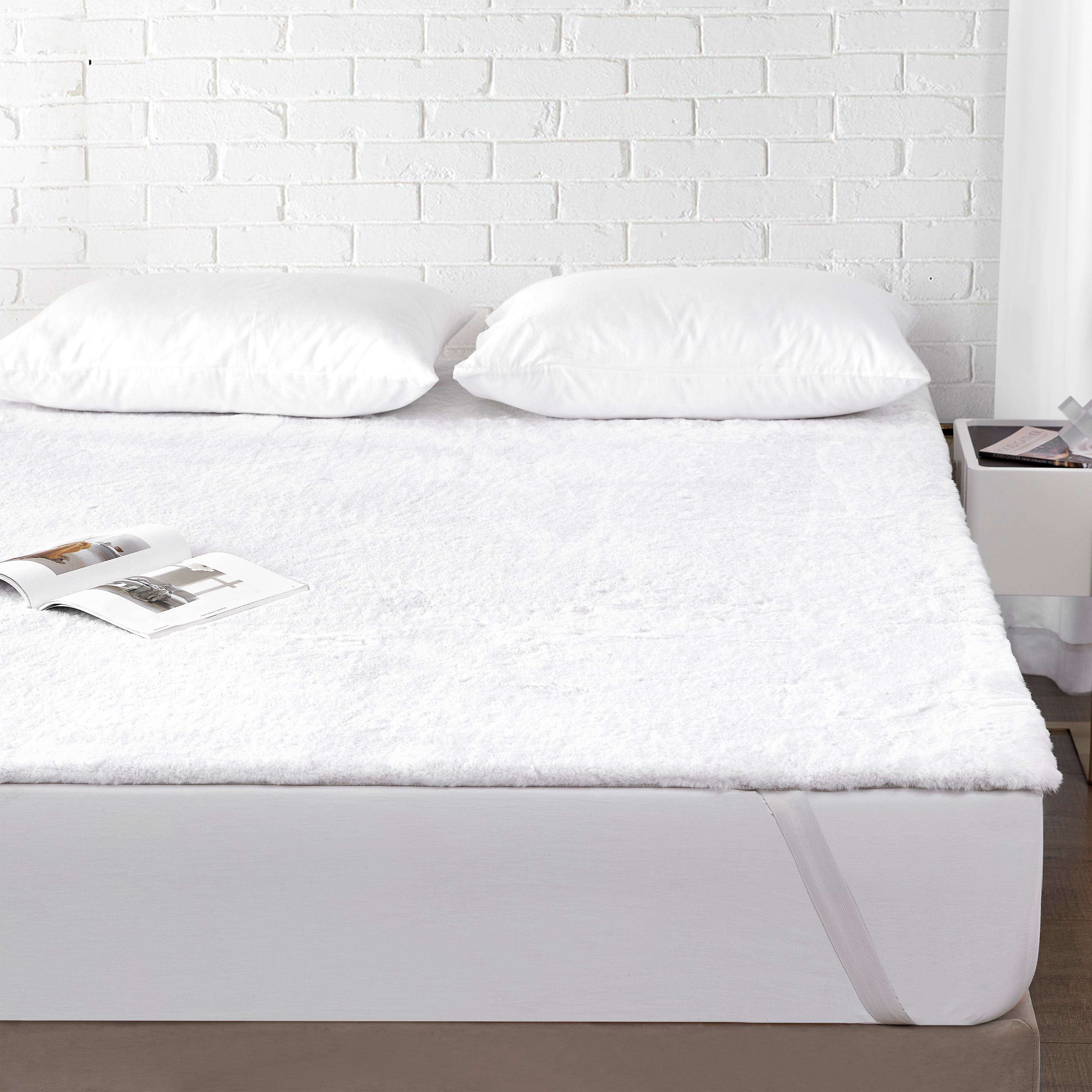 Chunky Bunny - Coma Inducer® Bed Topper - White